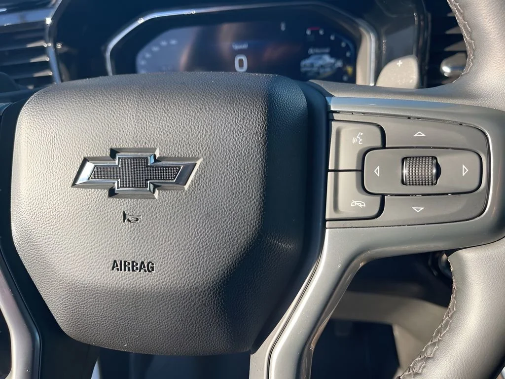 Used 2024 Summit White Chevrolet RST image 18