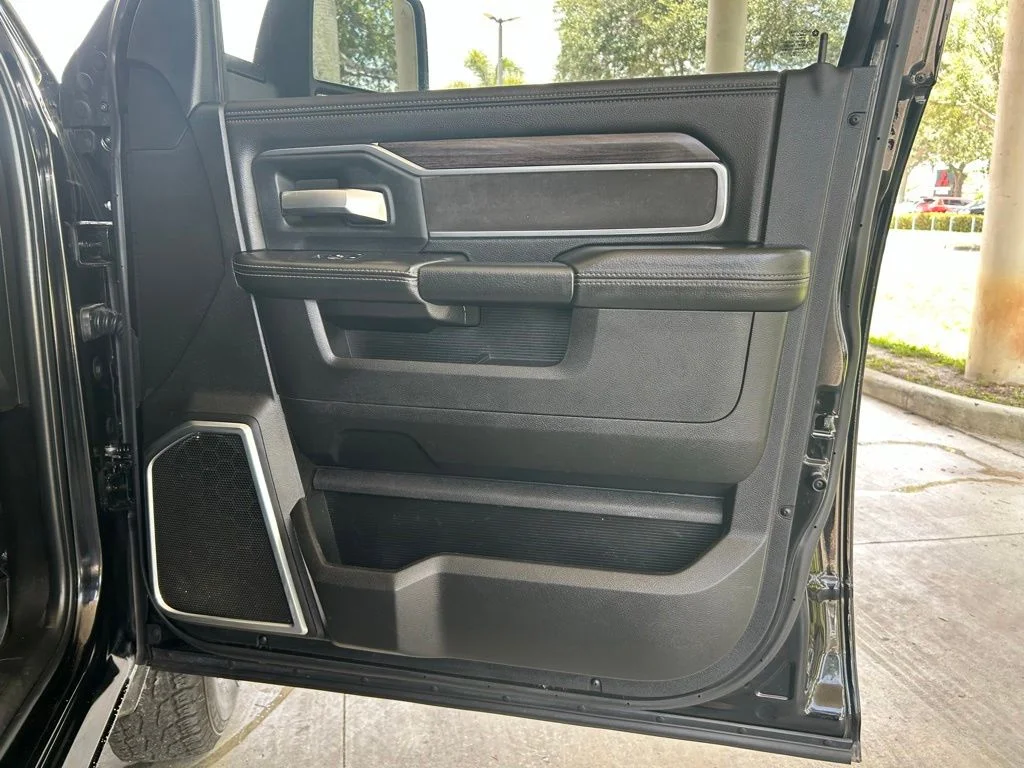 Used 2025 Black Ram Laramie image 28