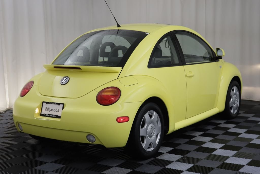 Used 2000 Yellow Volkswagen GLS image 15