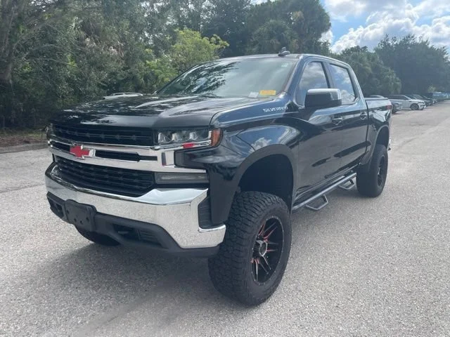 Used 2019 Black Chevrolet LT image 5