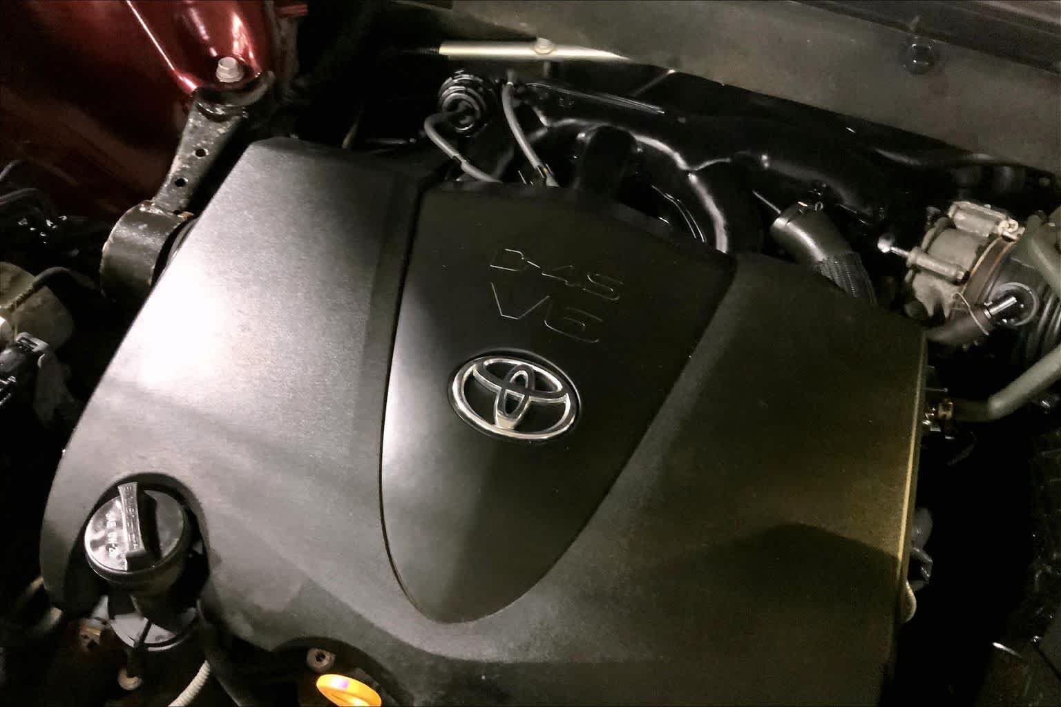 Used 2019 Ooh La La Rouge Mica Toyota Limited Platinum image 33