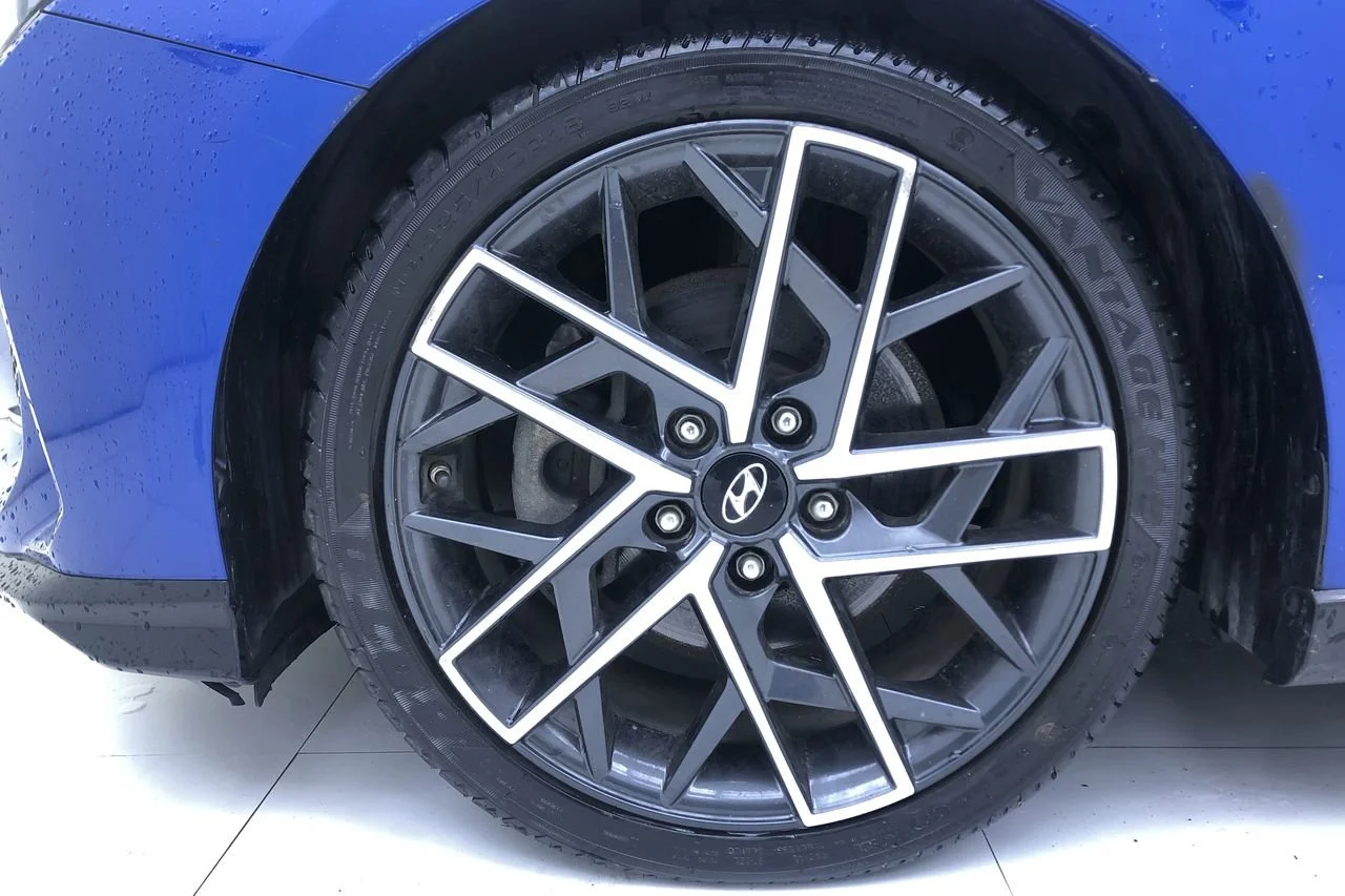 Used 2020 Pacific Blue Hyundai Turbo image 18