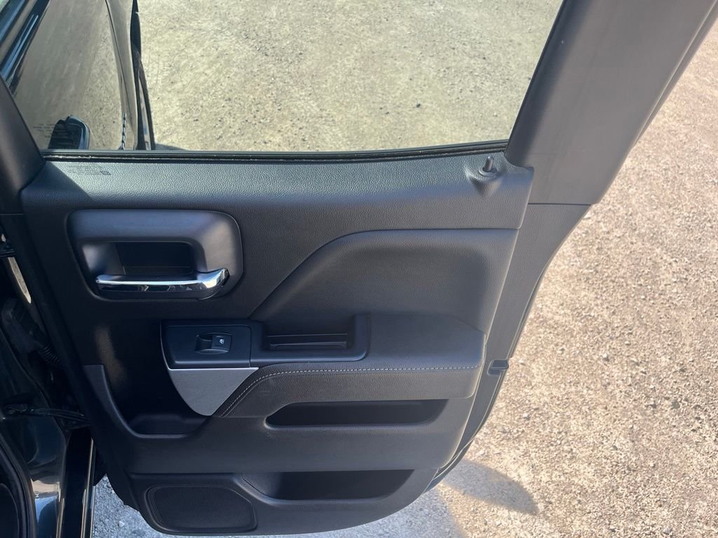Used 2017 Graphite Metallic Chevrolet LT LT2 image 31