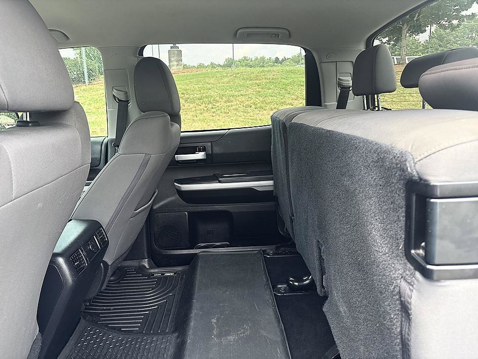 Used 2020 Magnetic Gray Metallic Toyota SR5 image 21