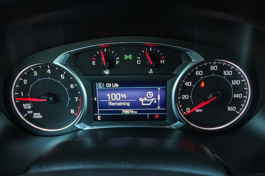 Used 2021 Gray GMC SLE image 24