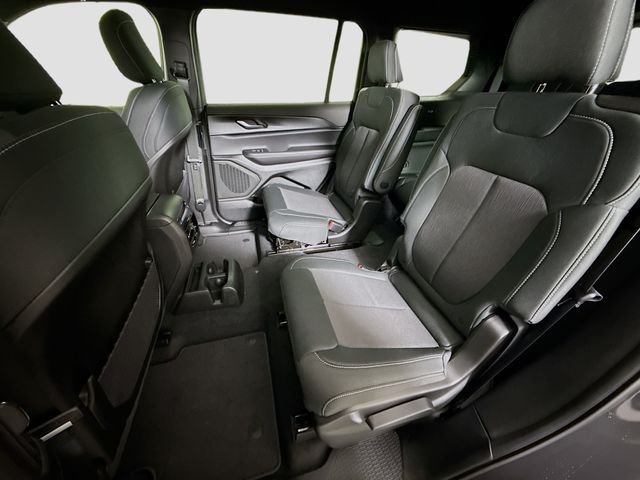 New 2026 Baltic Gray Metallic Clearcoat Jeep Laredo image 23