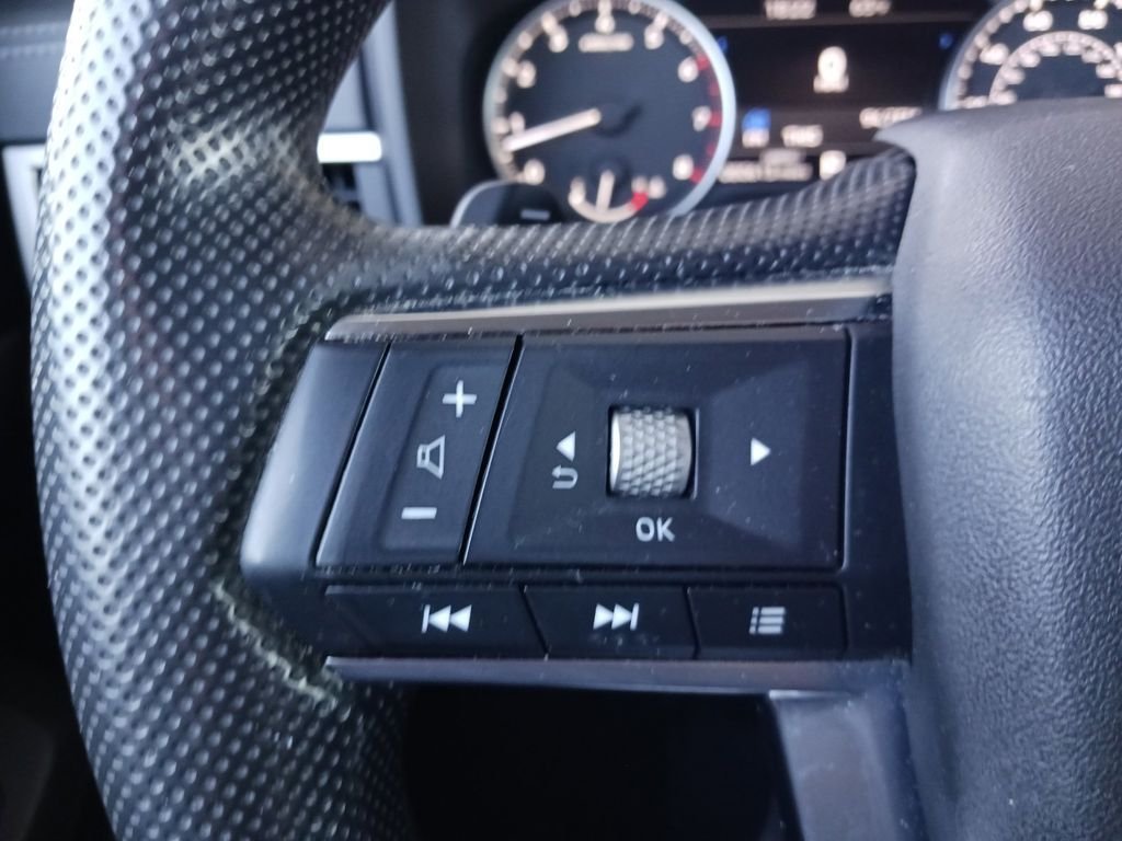 Used 2022 Red Mitsubishi ES image 34