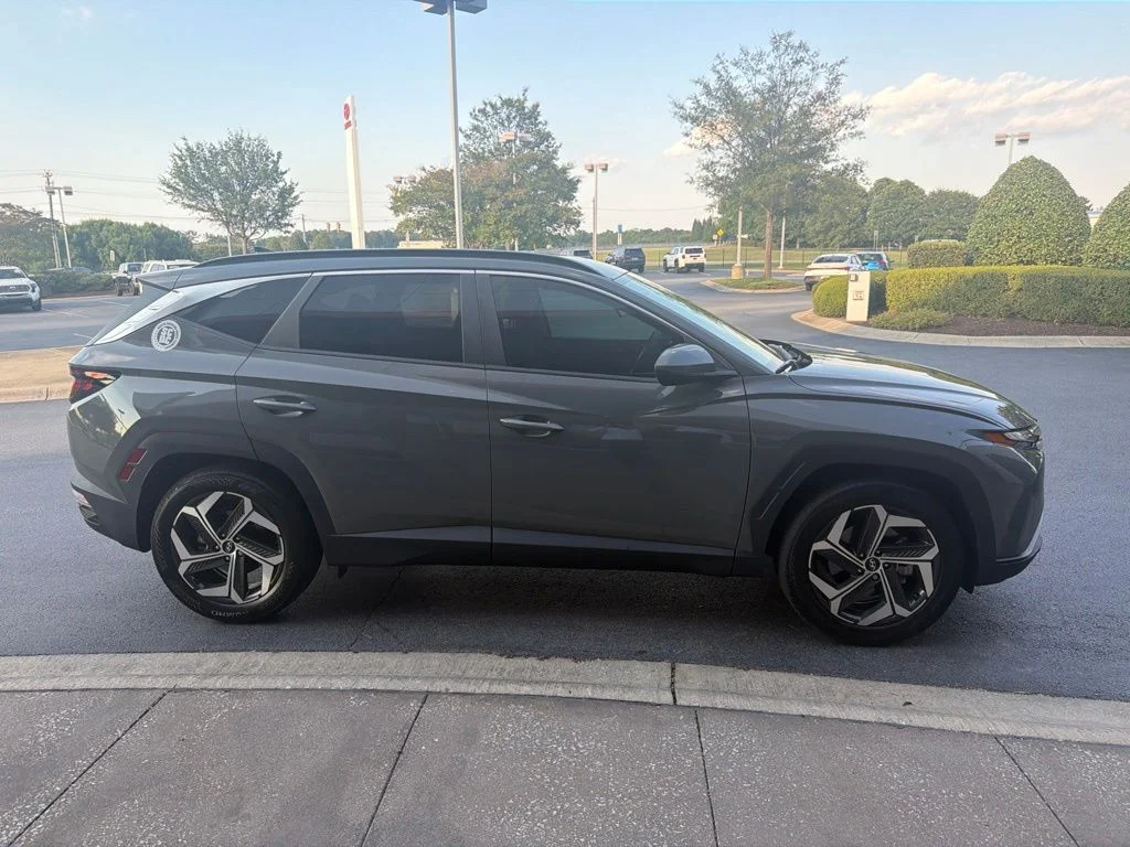 Used 2024 Gray Hyundai SEL image 7