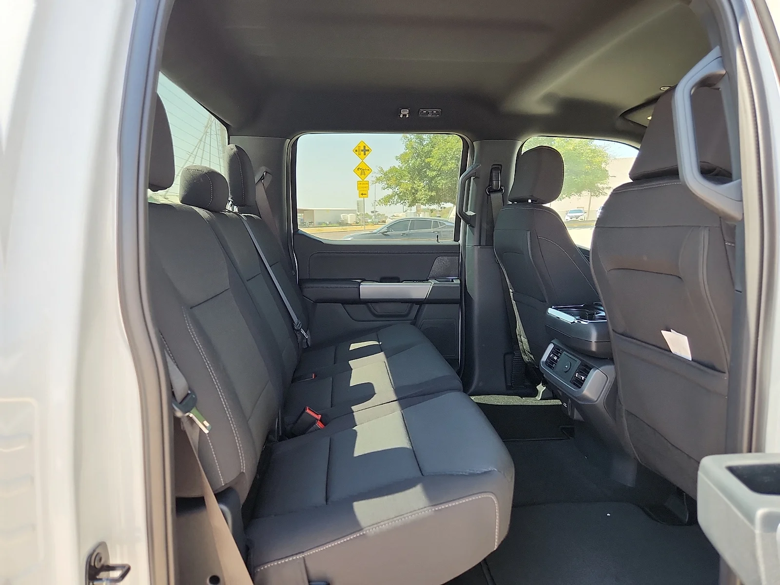 New 2026 Oxford White Ford XLT image 18