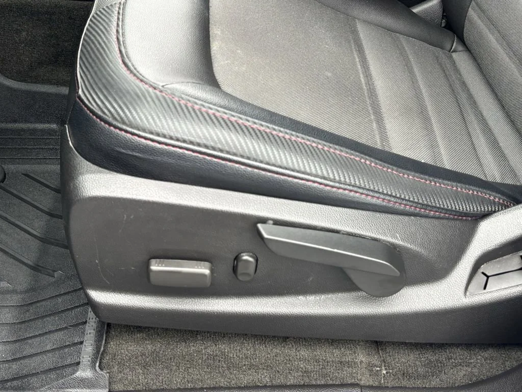 Used 2018 SUMMIT WHITE GMC 4WD All Terrain w/Cloth image 18