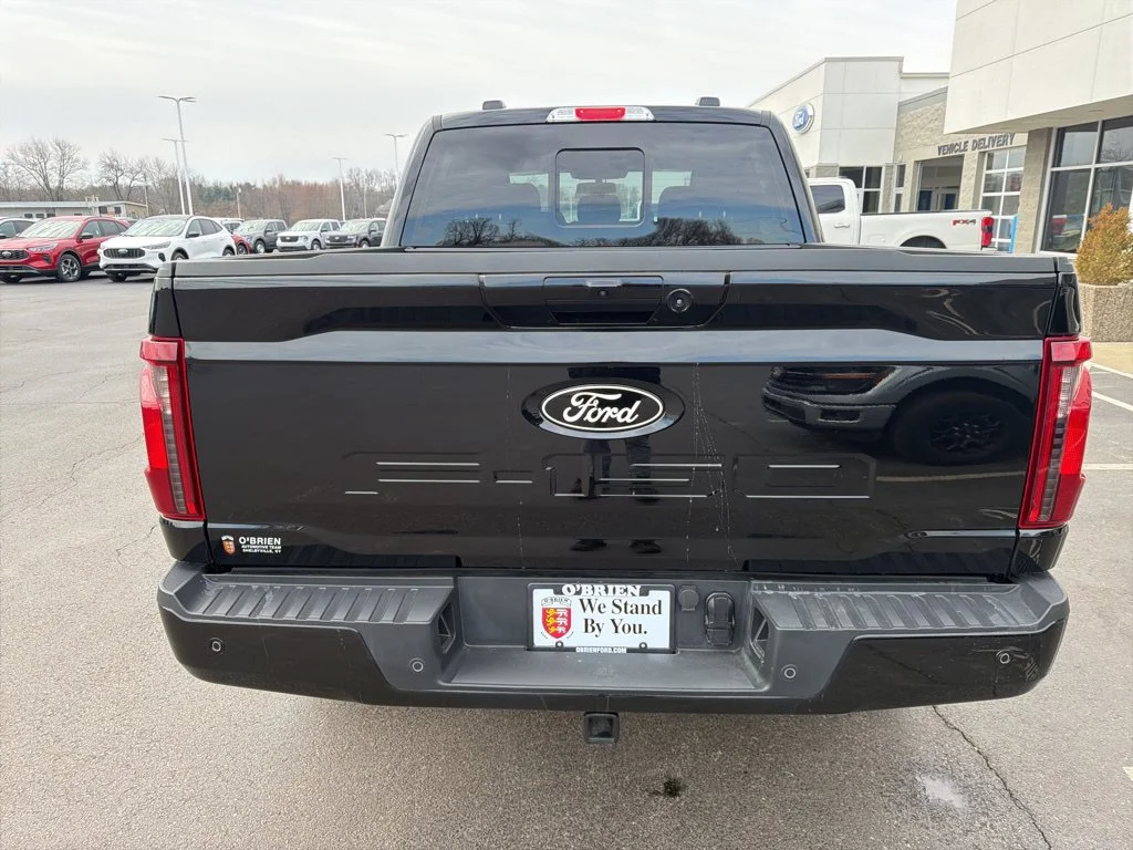 New 2026 Agate Black Metallic Ford XLT image 4