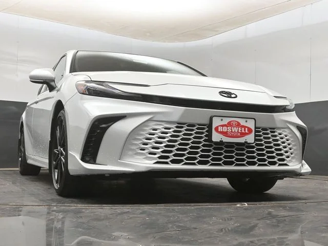 New 2026 Wind Chill Pearl <sup>1</sup> Toyota  XSE image 18