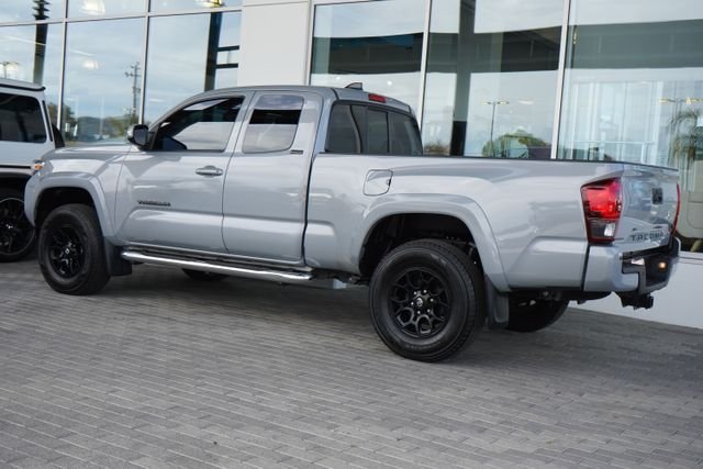 Used 2021  Toyota SR5 image 6