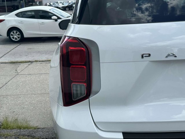 Used 2025 Hyper White Hyundai SEL Premium image 10