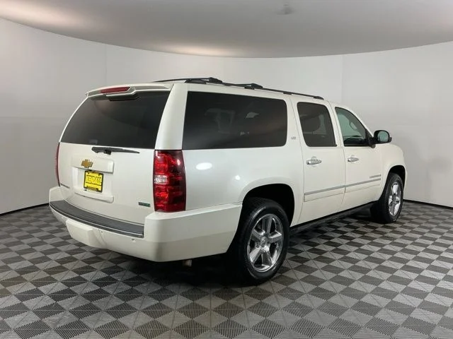 Used 2012  Chevrolet LTZ image 4