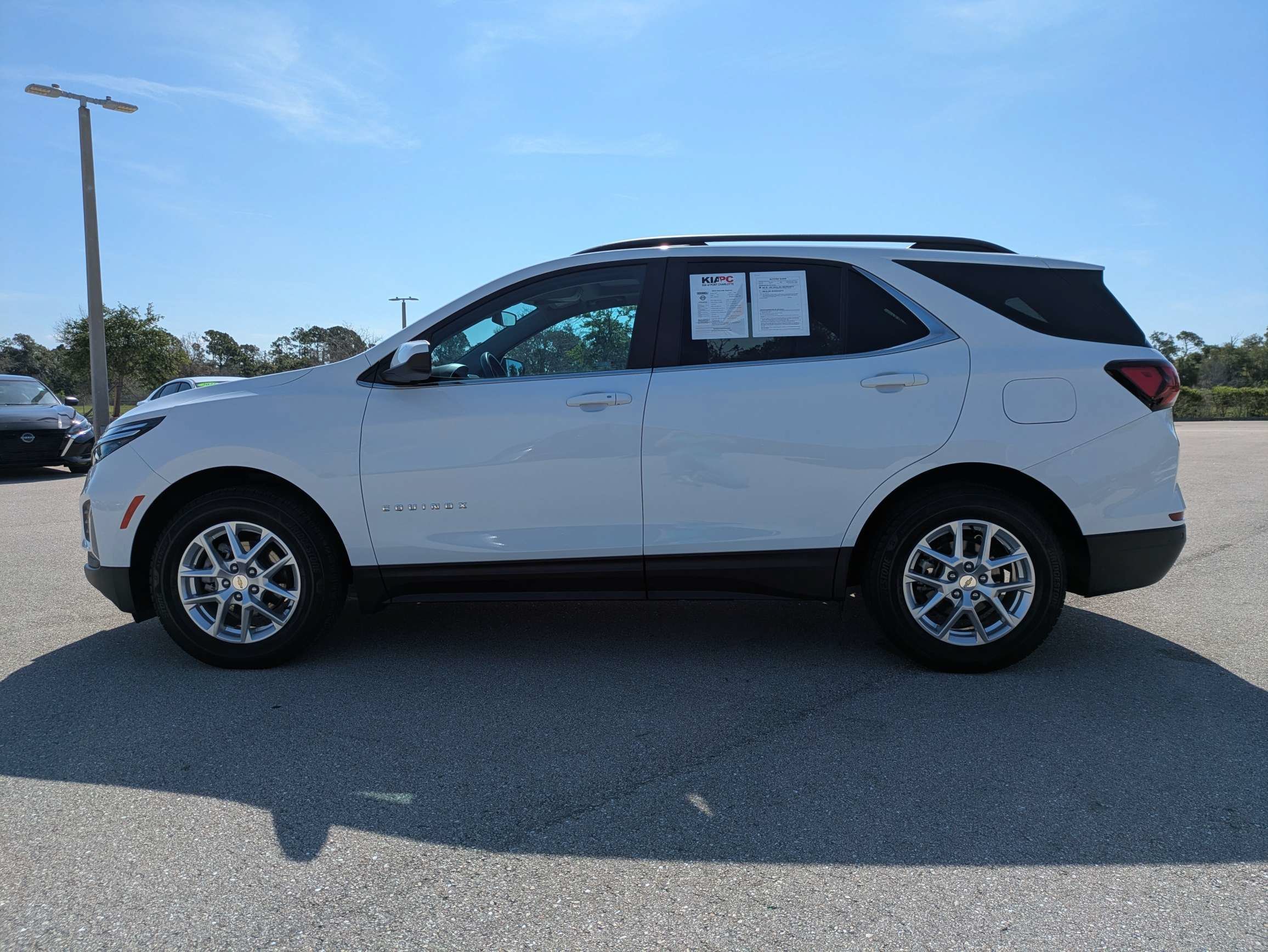 Used 2022 Summit White Chevrolet LT image 8