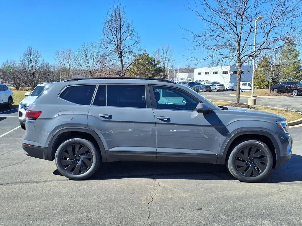 New 2026 Pure Gray Volkswagen 2.0T SE w/Technology image 3