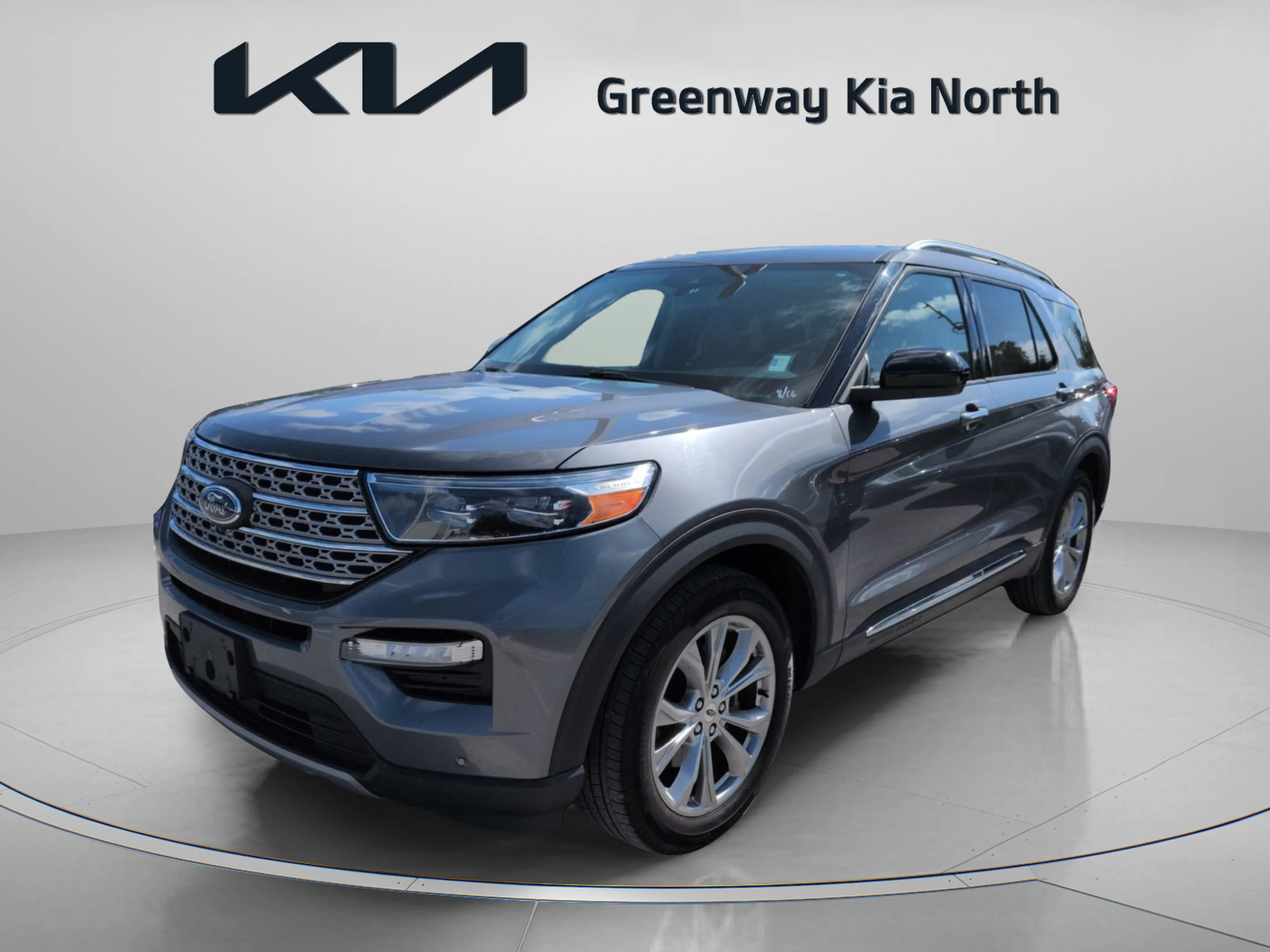 Used 2024 Gray Metallic Ford Limited image 4