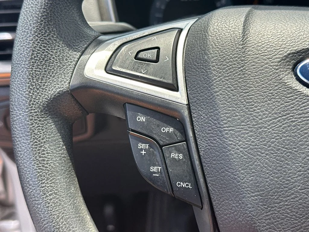 Used 2015 Silver Ford SE image 24