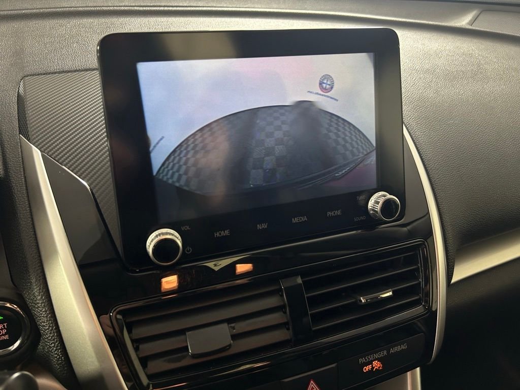 Used 2024 Silver Mitsubishi SE image 4