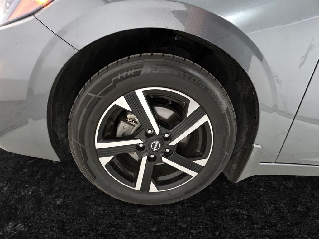 Used 2024 Gray Nissan SV image 27