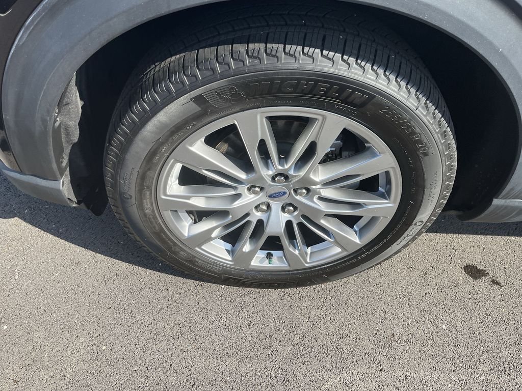Used 2025 Black Ford Active image 10