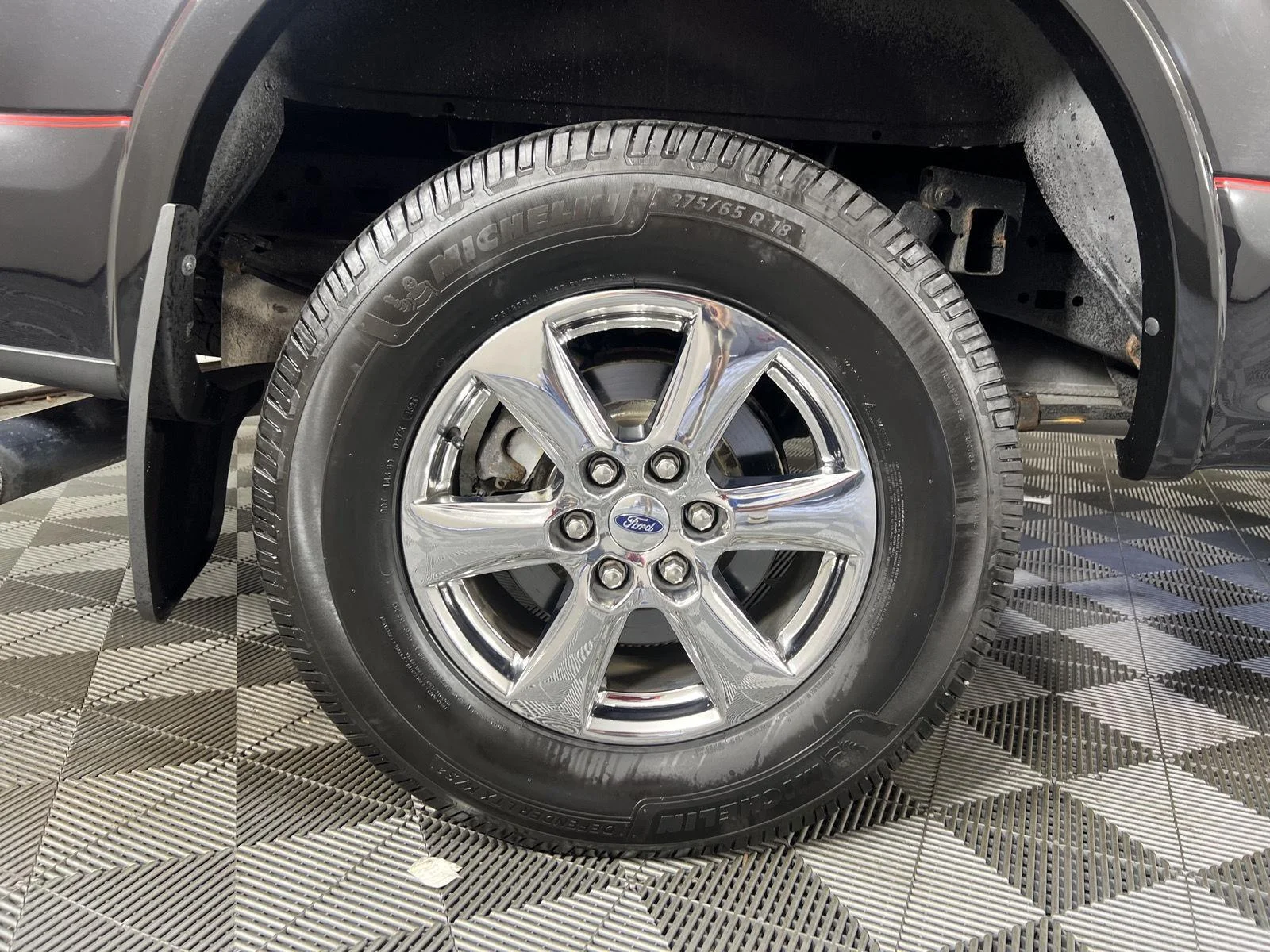 Used 2019 Agate Black Ford LARIAT image 8