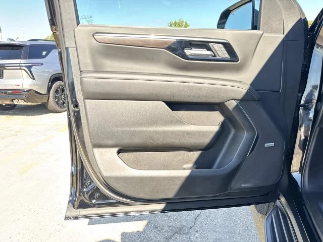 Used 2026 Black Chevrolet Premier image 31