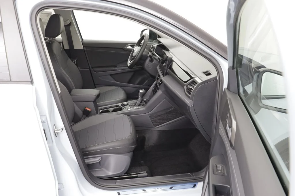 New 2026 Grey Volkswagen 1.5T SE Black image 20