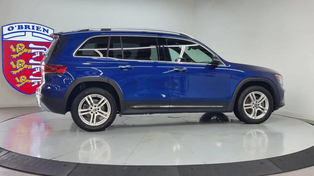 Used 2021  Mercedes-Benz GLB 250 image 4