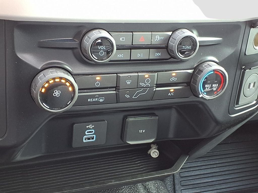 2026 Ford F-350 Super Duty XL - Photo 15