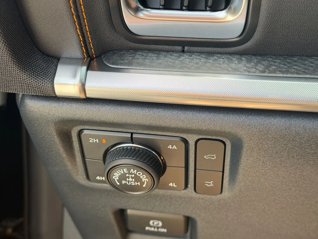 New 2027 Agate Black Metallic Ford Tremor® image 18