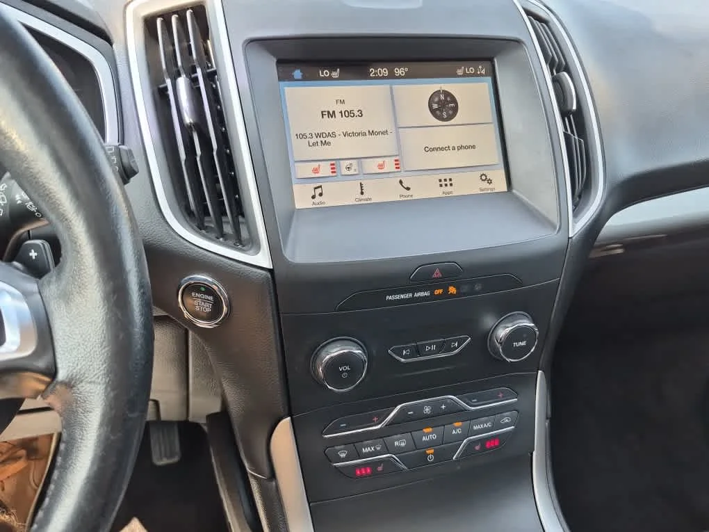 Used 2019 White Platinum Metallic Tri-Coat Ford SEL image 14