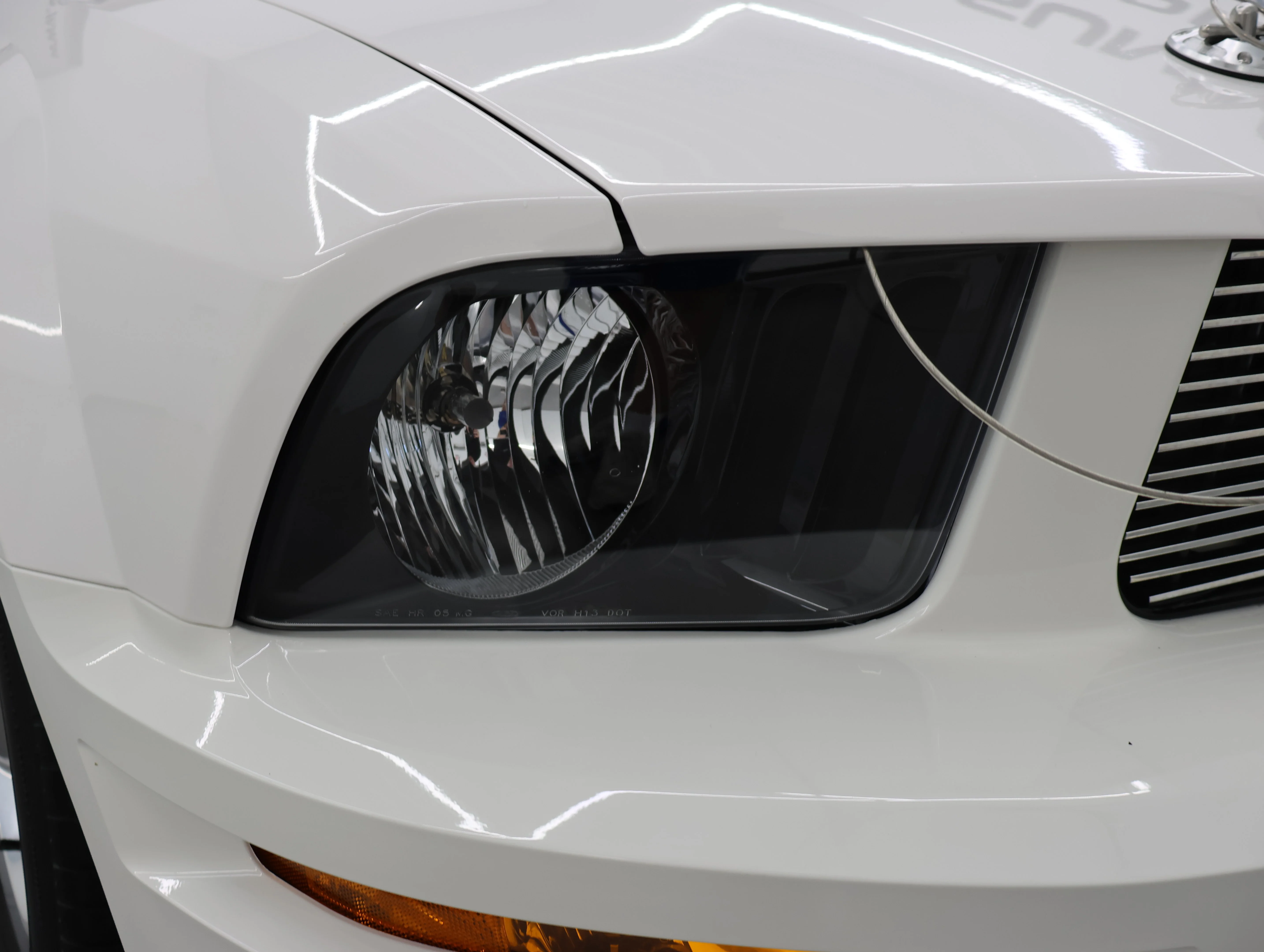 Used 2007 Performance White Ford GT Premium image 23