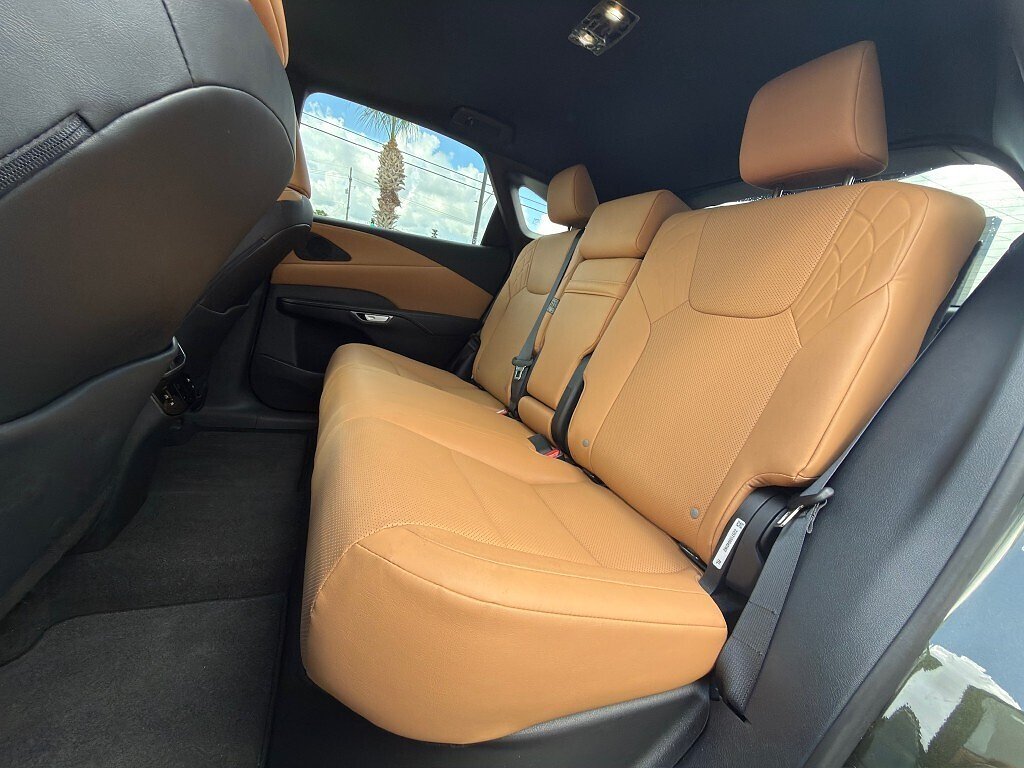 Certified Used 2025 NORI GREEN PEARL Lexus Premium image 13