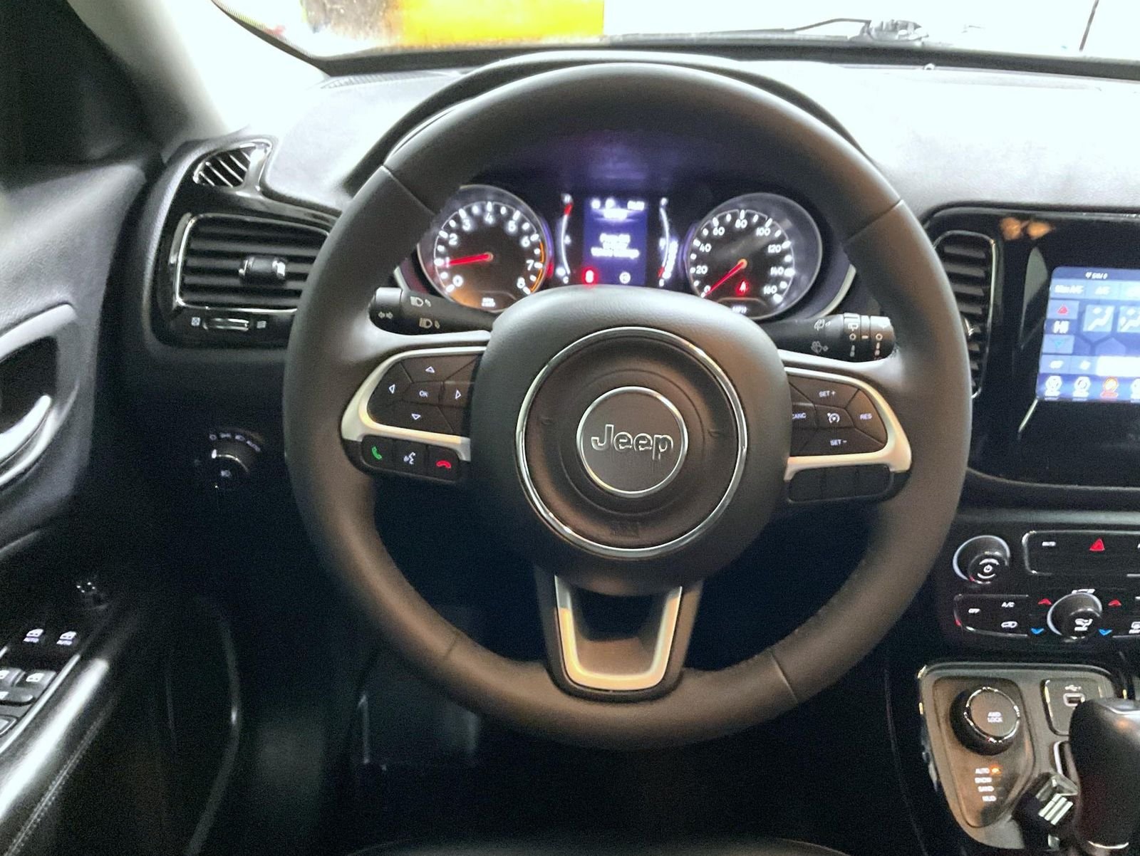 Used 2021 Black Jeep Latitude image 13