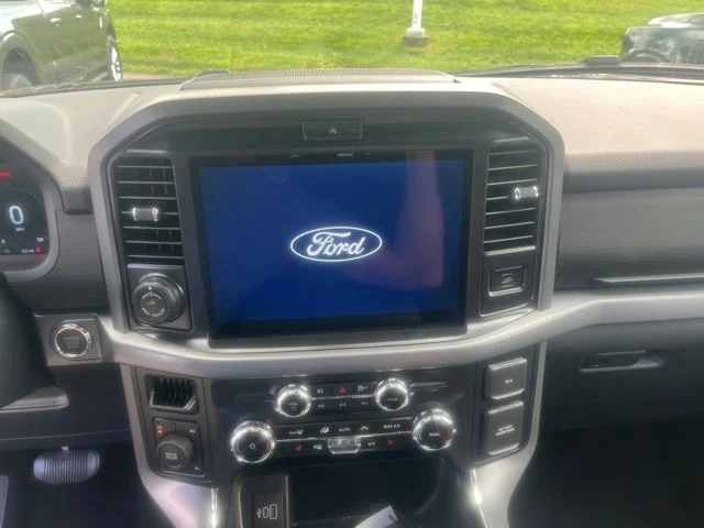 New 2026 Carbonized Gray Metallic Ford XLT image 16