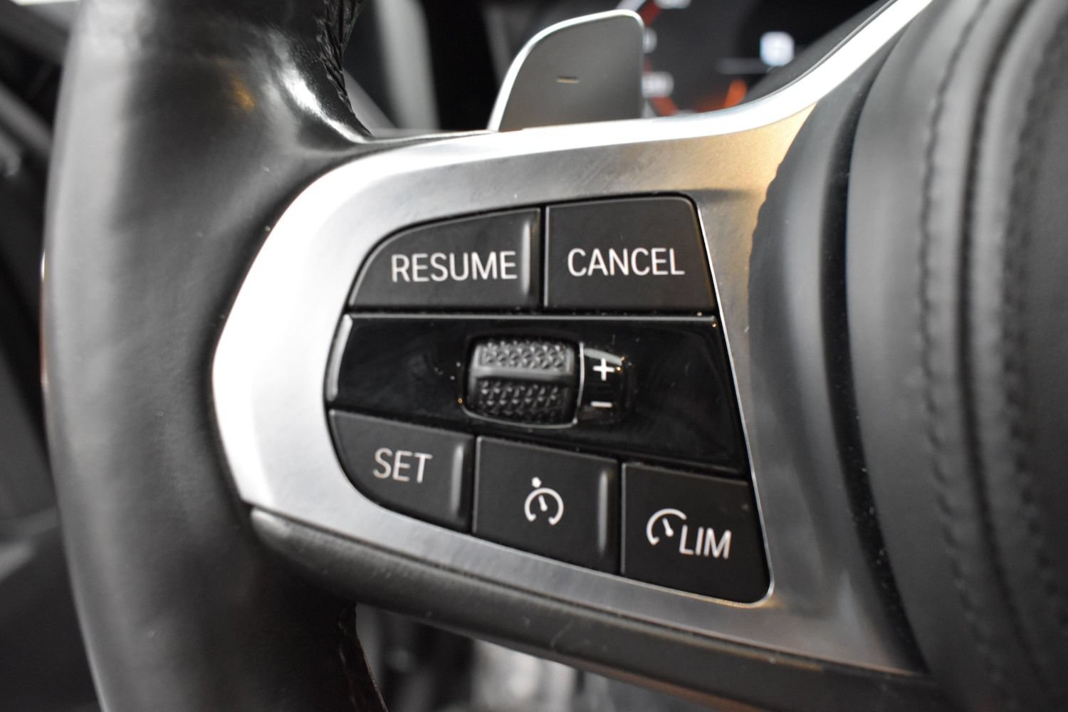 Used 2020 Black Sapphire Metallic BMW M340i xDrive image 6