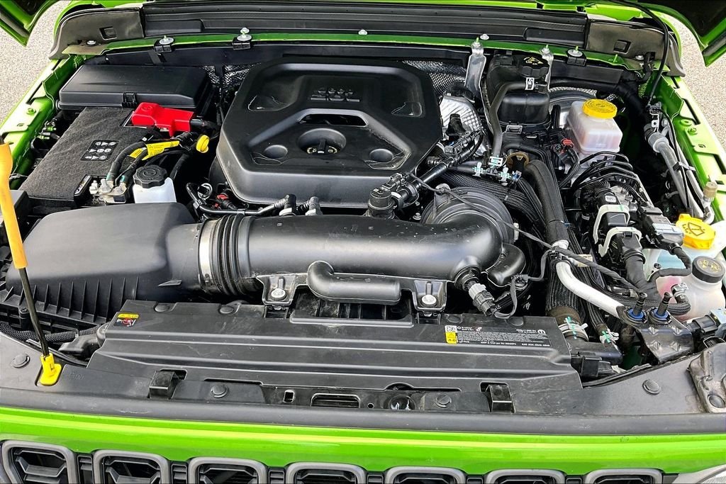Used 2025 Green Jeep Sport image 29