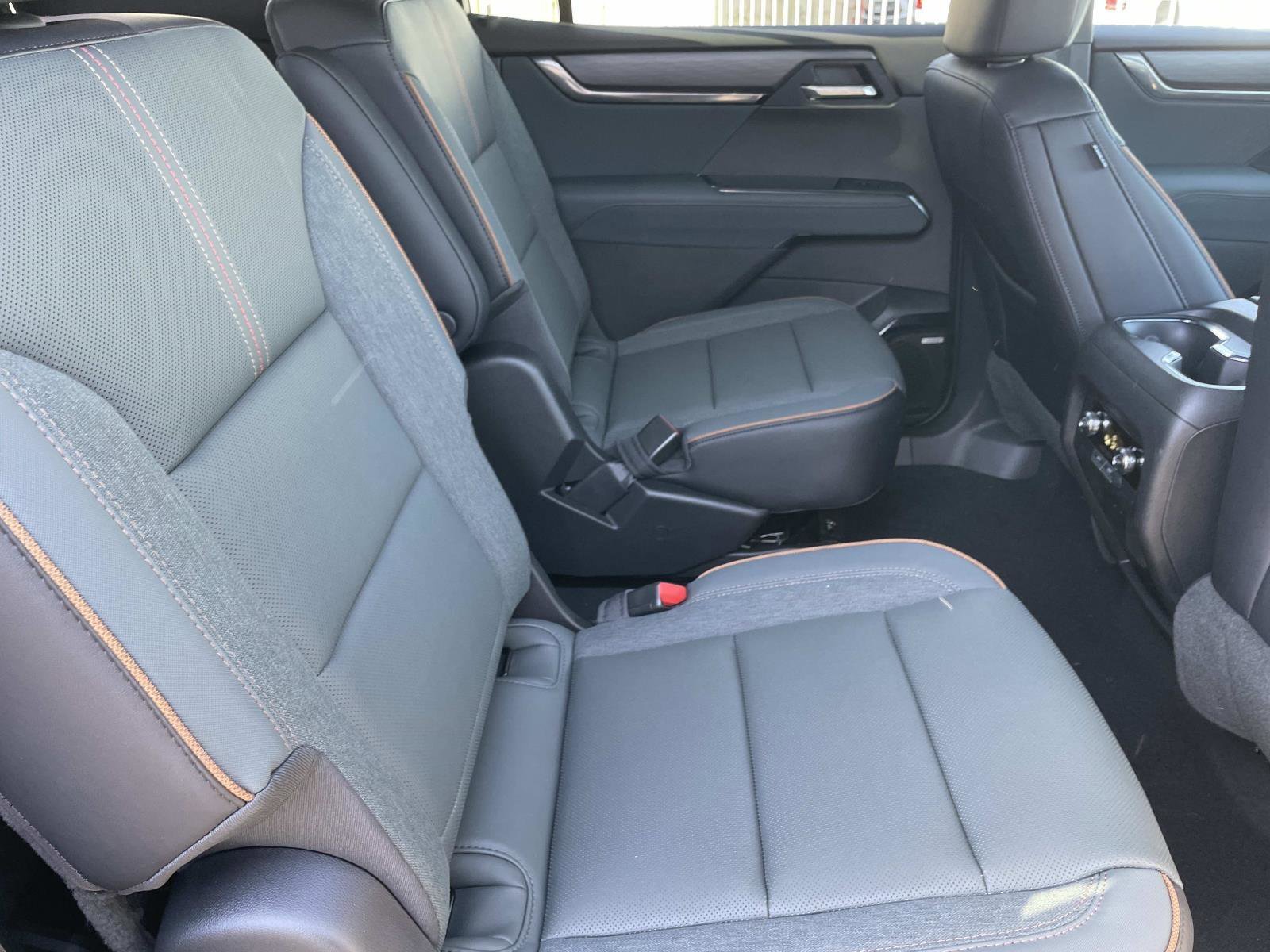 2026 GMC Acadia AT4 - Photo 24