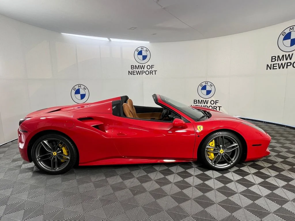 Used 2019 Red Ferrari Base image 41