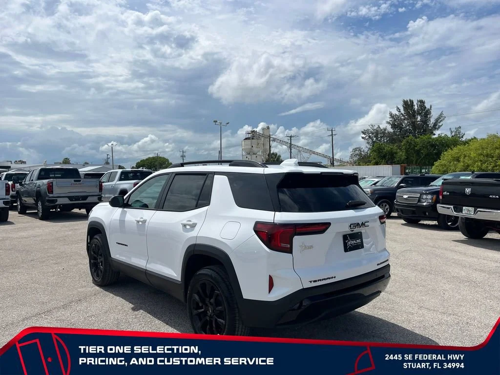New 2026 Summit White GMC Elevation image 5
