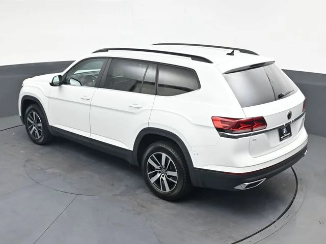 Used 2021  Volkswagen 2.0T SE image 25