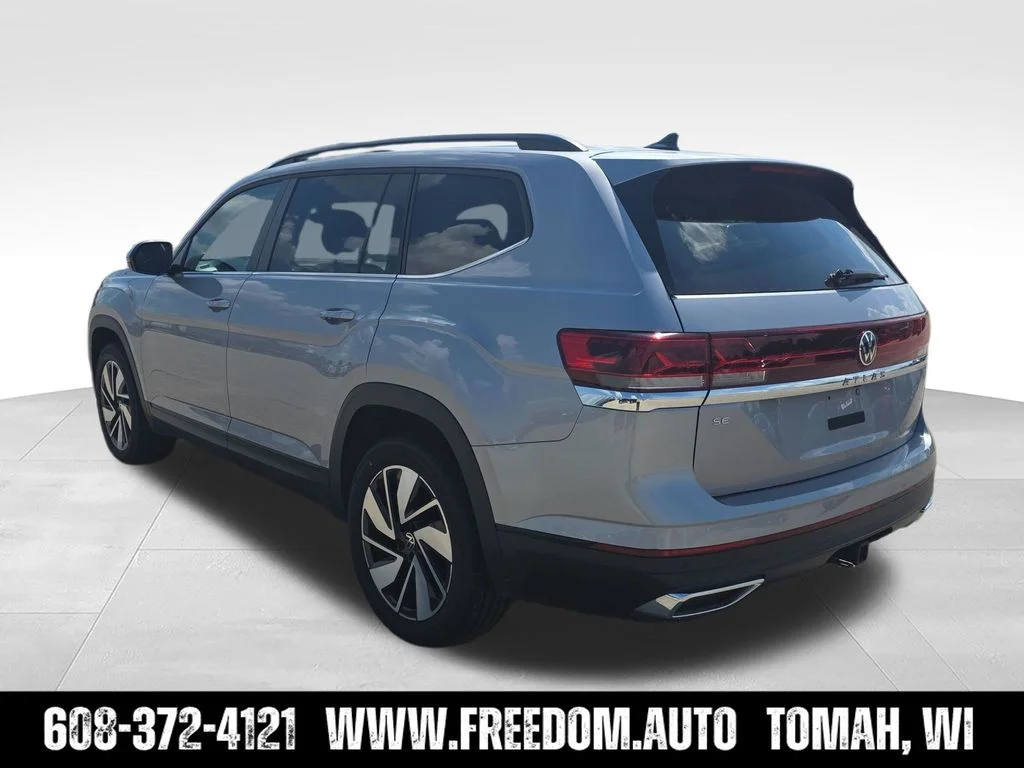 Used 2024 Silver Bird Metallic Volkswagen 2.0T SE w/Technology image 5