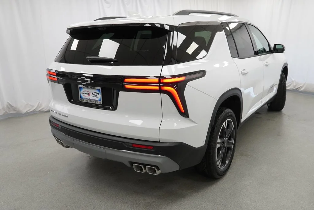 New 2027 Summit White Chevrolet LT image 3