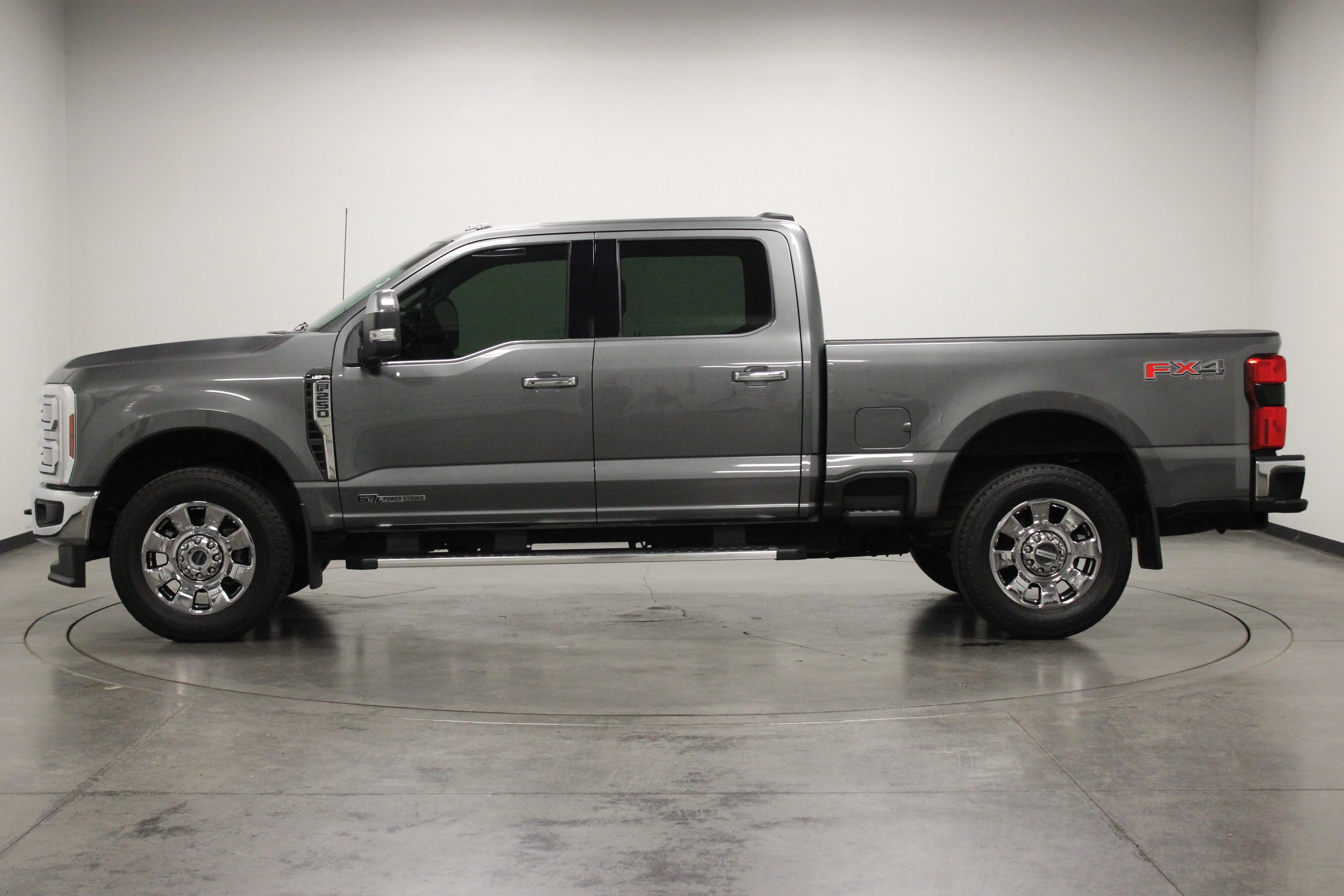 Used 2025 Carbonized Gray Metallic Ford LARIAT image 5