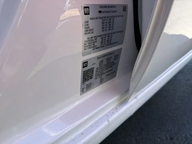 New 2026 Summit White GMC SLE image 35