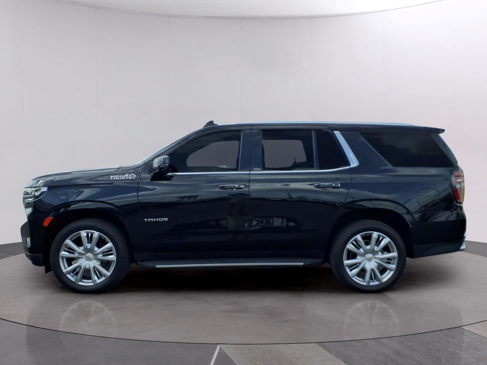 Used 2023 Black Chevrolet High Country image 2
