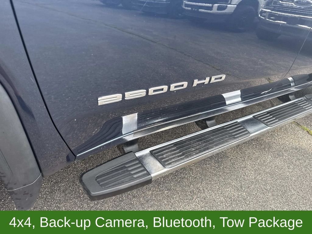 Used 2020 Blue GMC SLE image 11