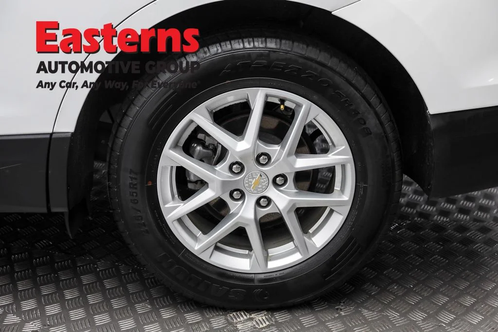 Used 2023 White Chevrolet LT image 8